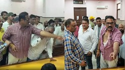 बीकानेर में सफाई व्यवस्था पर भड़के BJP पार्षद: कमिश्नर के सामने जमीन पर पटका सिर और फाड़ी शर्ट