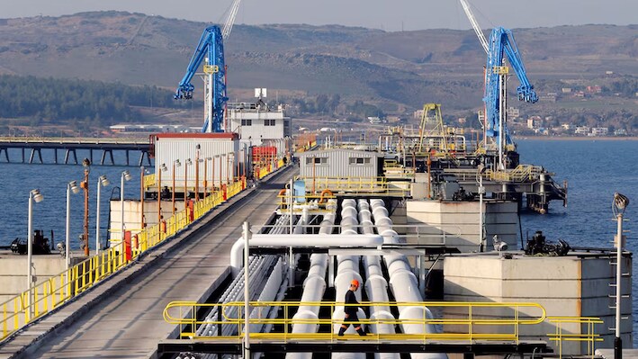 Crude Oil: 100 डॉलर के पार बना रहेगा क्रूड ऑयल का दाम? अमेरिका से सऊदी अरब तक क्यों मचा है हड़कंप