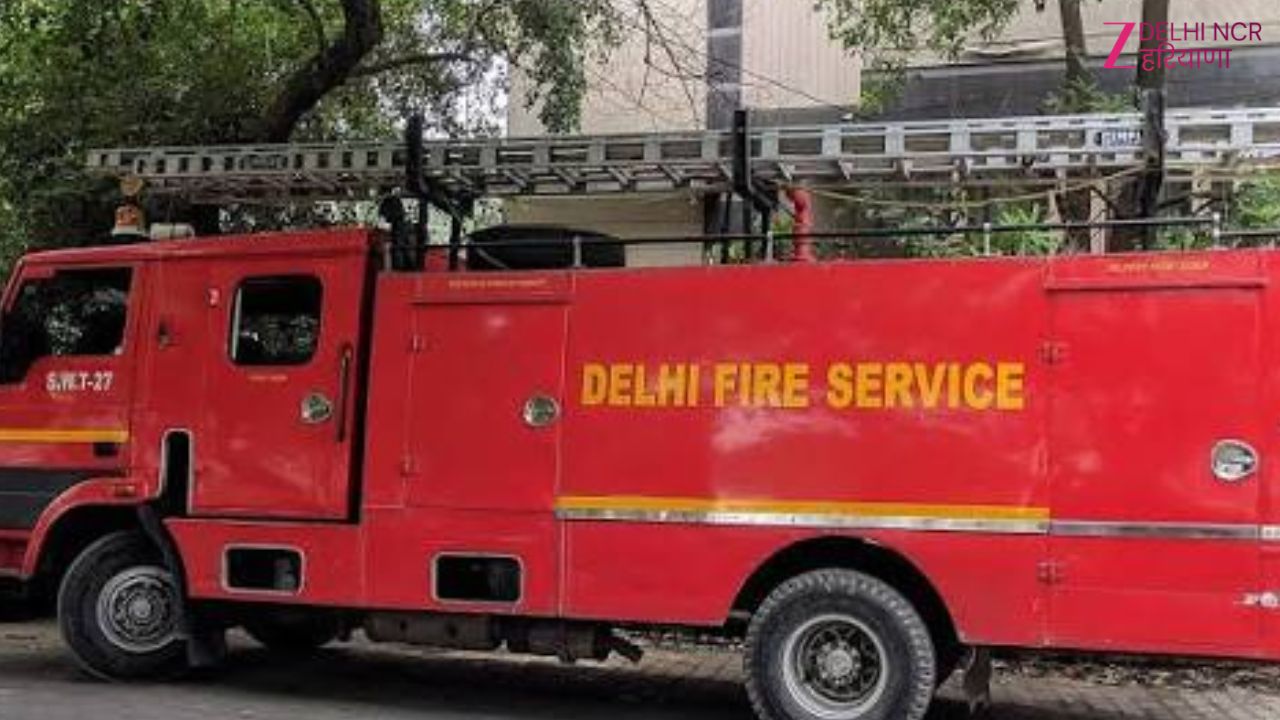 DU के नॉर्थ कैंपस ऑफिस में लगी आग, 5 फायर टेंडर मौके पर पहुंचे, कोई हताहत नहीं DU के नॉर्थ कैंपस ऑफिस में लगी आग, 5 फायर टेंडर मौके पर पहुंचे, कोई हताहत नहीं