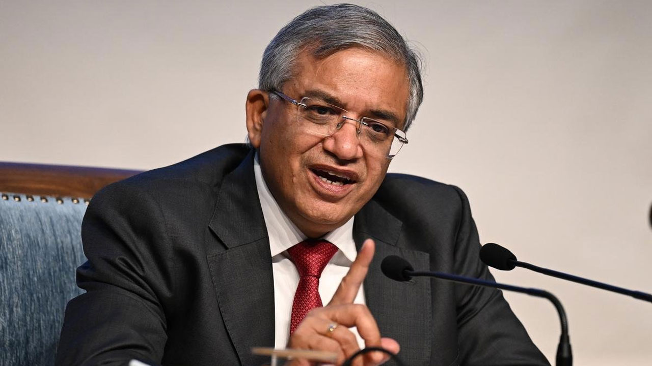 आखिर क्यों अचानक टल गया CEC ज्ञानेश कुमार का छत्तीसगढ़ का दौरा? विपक्ष के प्रदर्शन के बीच बड़ा फैसला आखिर क्यों अचानक टल गया CEC ज्ञानेश कुमार का छत्तीसगढ़ का दौरा? विपक्ष के प्रदर्शन के बीच बड़ा फैसला