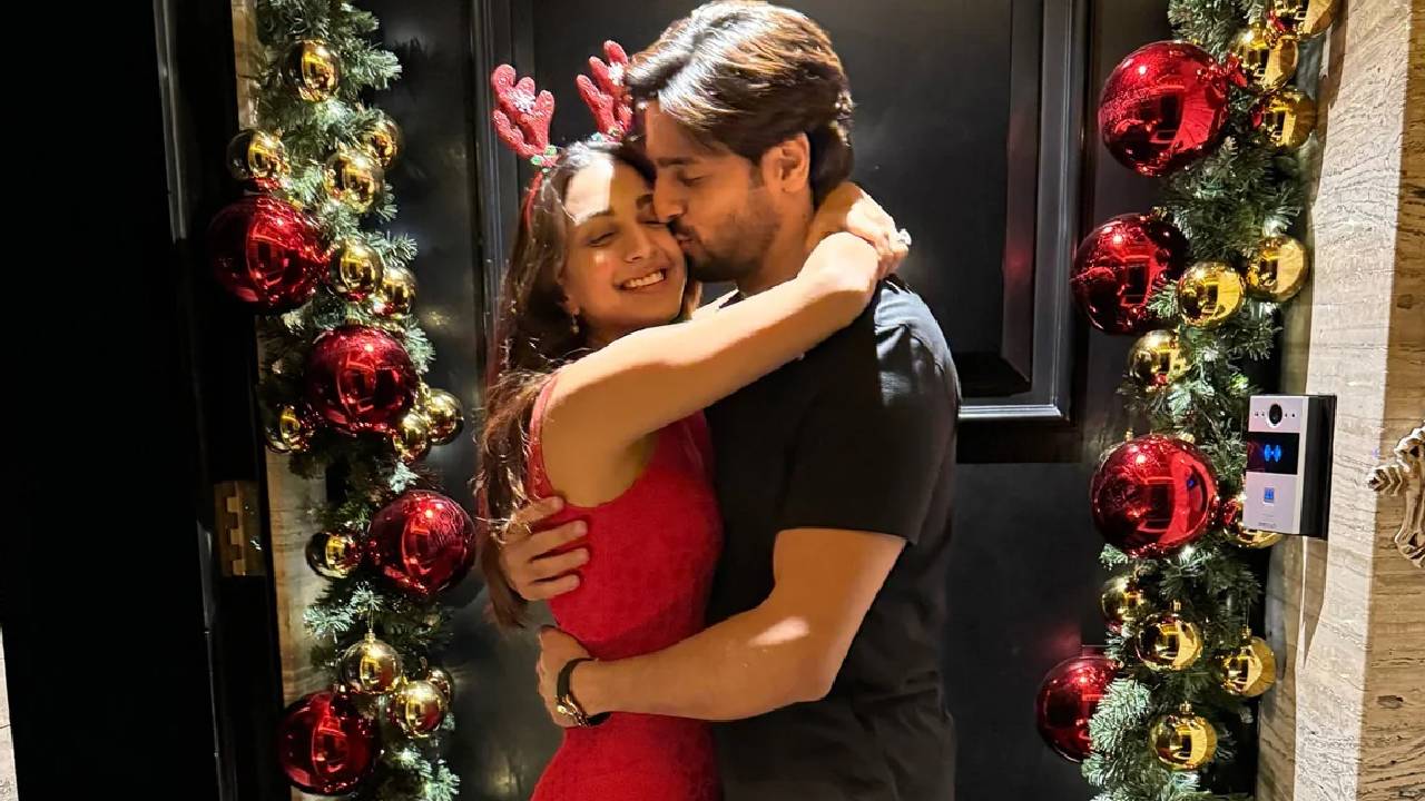 'शेरशाह' के सेट पर नहीं, करण जौहर की पार्टी में हुई थी पहली मुलाकात, ऐसे मंडप तक पहुंची सिद्धार्थ-कियारा की लव स्टोरी 'शेरशाह' के सेट पर नहीं, करण जौहर की पार्टी में हुई थी पहली मुलाकात, ऐसे मंडप तक पहुंची सिद्धार्थ-कियारा की लव स्टोरी