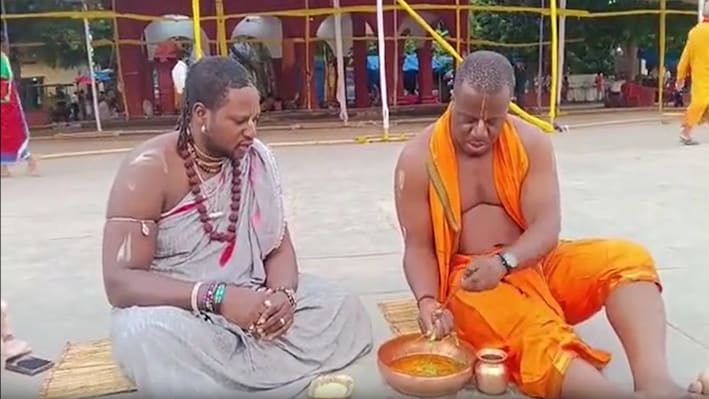 पितृपक्ष मेला 2026: दक्षिण अफ्रीका से गया पहुंचे श्रद्धालु ने निभाई परंपरा, सनातन संस्कृति की जमकर की तारीफ