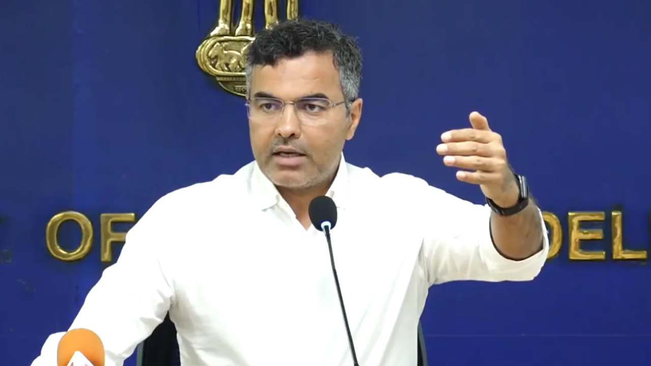 Delhi Barapullah Phase-III: शुरू होते ही क्यों बढ़ा ट्रैफिक जाम? PWD मंत्री ने पिछली AAP सरकार की प्लानिंग पर उठाए सवाल Delhi Barapullah Phase-III: शुरू होते ही क्यों बढ़ा ट्रैफिक जाम? PWD मंत्री ने पिछली AAP सरकार की प्लानिंग पर उठाए सवाल