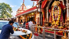 गाड़ी खरीदते ही लोग क्यों भागते हैं इस मंदिर? पलामू के 61 साल पुराने धाम में विराजमान हैं 'मां कालरात्रि', टल जाता है हर हादसा!