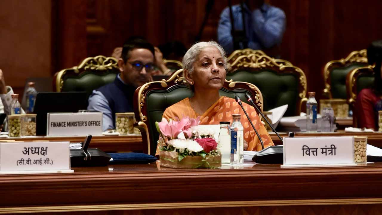GST Council Meeting: GST रिफंड में नहीं होगी देरी! 10 दिन में होगा काम, छोटे कारोबारियों को मिलने वाली है बड़ी राहत GST Council Meeting: GST रिफंड में नहीं होगी देरी! 10 दिन में होगा काम, छोटे कारोबारियों को मिलने वाली है बड़ी राहत
