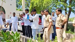 संत की हत्या या कुछ और: जमीन में दफन शव पर मचा हड़कंप, कब खुलेगा मौत का राज