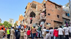 Delhi Building Collapsed: सीमापुरी हादसे में मौत का आंकड़ा पहुंचा 5, दूसरे दिन भी रेस्क्यू जारी; इमारत गिरने की वजह आई सामने
