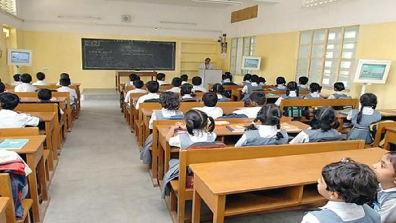 Haryana के ऐसे स्कूलों का मांगा गया ब्योरा, जिनकी जमीन सरकार के नाम नहीं Haryana के ऐसे स्कूलों का मांगा गया ब्योरा, जिनकी जमीन सरकार के नाम नहीं