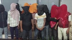 30 ATM कार्ड, 49 पासबुक और 36 चेकबुक: पटना में साइबर क्राइम गैंग का बड़ा खुलासा, 9 साइबर अपराधी गिरफ्तार