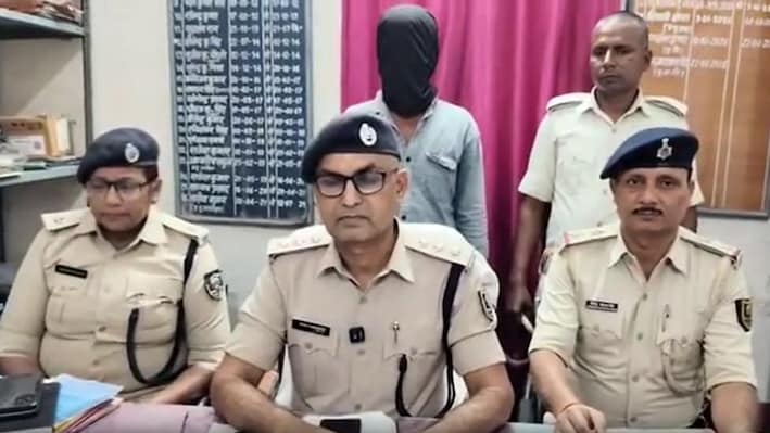 मुजफ्फरपुर: युवक का गला रेतने वाला सुनील महतो उर्फ बम समस्तीपुर से गिरफ्तार, पुलिस जांच में जुटी