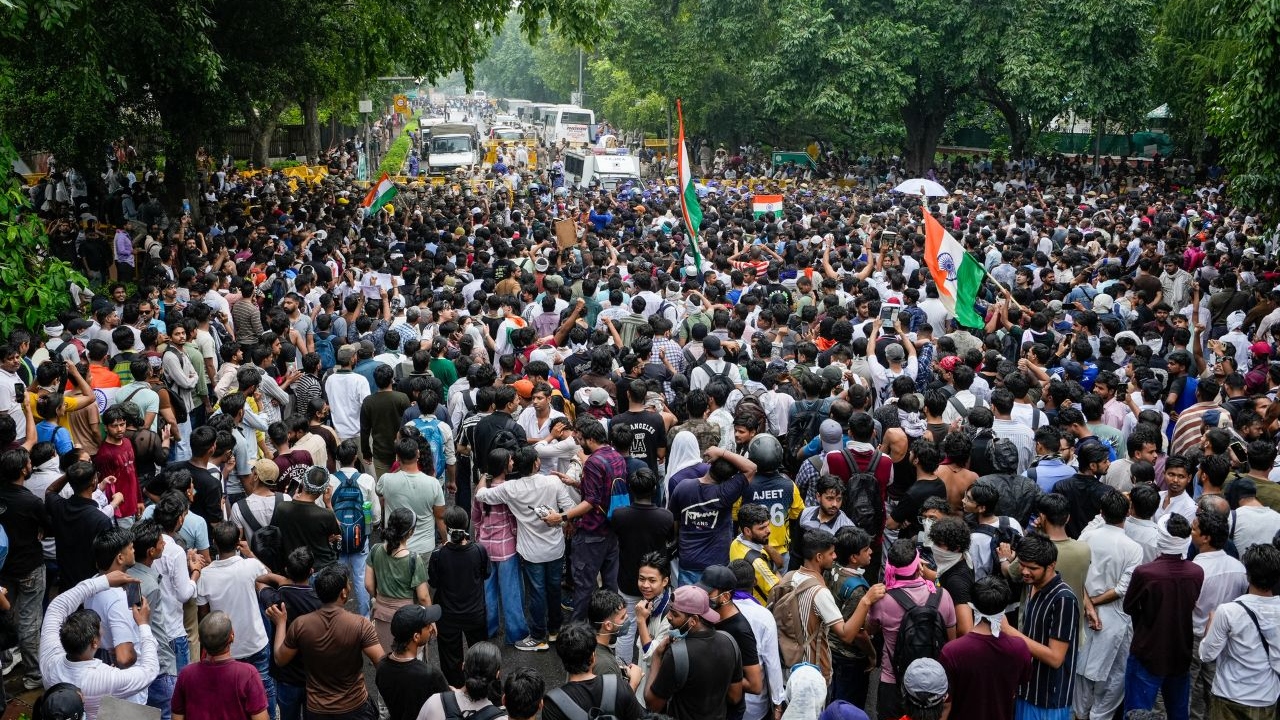 'सत्ता भले आपके पास हो, लेकिन सड़कें हमारी हैं...', बेंगलुरु में CJP का प्रदर्शन, ध्रुव राठी भी होंगे शामिल 'सत्ता भले आपके पास हो, लेकिन सड़कें हमारी हैं...', बेंगलुरु में CJP का प्रदर्शन, ध्रुव राठी भी होंगे शामिल