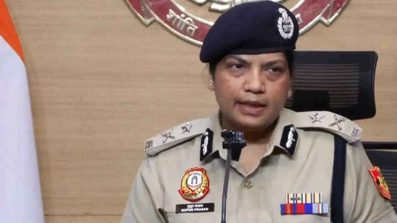 जंतर मंतर: CJP प्रोटेस्ट से पहले दिल्ली पुलिस की वार्निंग, मेट्रो-रेल पर लिए गए बड़े फैसले जंतर मंतर: CJP प्रोटेस्ट से पहले दिल्ली पुलिस की वार्निंग, मेट्रो-रेल पर लिए गए बड़े फैसले