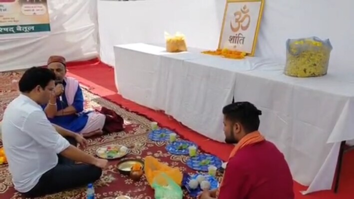 अपनों ने छोड़ा साथ, नगरपालिका ने निभाया फर्ज, बैतूल में 13 लावारिस मृतकों का कराया तर्पण