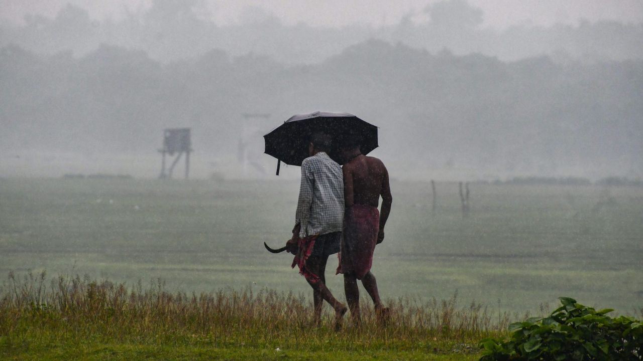 Haryana Weather: हरियाणा में मौसम का U-Turn! बारिश, आंधी और तेज हवाओं से गिरेगा तापमान; जानें अगले 7 दिन का हाल Haryana Weather: हरियाणा में मौसम का U-Turn! बारिश, आंधी और तेज हवाओं से गिरेगा तापमान; जानें अगले 7 दिन का हाल