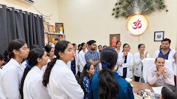 परीक्षा में पास कराने का लालच, देर रात कॉल और मैसेज: जोधपुर में प्रोफेसर पर छात्रा के गंभीर आरोप
