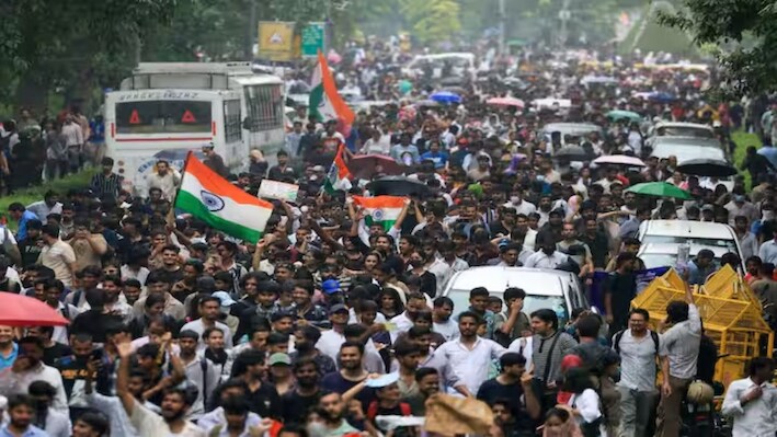 दिल्ली पुलिस के वीडियो को दीपके ने बताया 'झूठा', कहा- वे वर्दी पहने हुए गुंडे, मां-बाप को देना चाहते थे सदमा