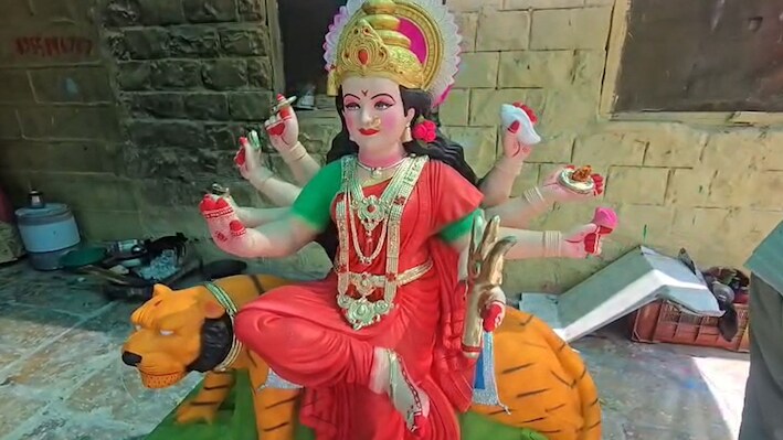 जैसलमेर में गूंजे माता के जयकारे: 1 महीने की मेहनत से निखरी मां दुर्गा की भव्य प्रतिमाएं, एडवांस बुकिंग ने तोड़े रिकॉर्ड