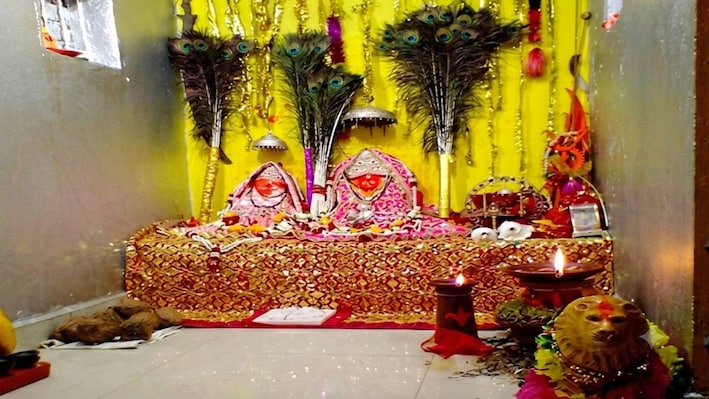 700 मनोकामना ज्योतियां, 250 साल पुराना इतिहास और बिना बीज उगते करेले का रहस्य…जानिए खैरागढ़ के इस सिद्ध पीठ की महिमा