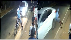 खड़ी बाइक पर बैठा था शख्स, तभी अचानक आई लग्जरी कार और हवा में उछला आदमी; CCTV वीडियो वायरल