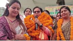 सपा की विभा पाल ने की घर वापसी: यूपी चुनाव से पहले थामा बीजेपी का दामन, गाजीपुर ​में सियासी हलचल