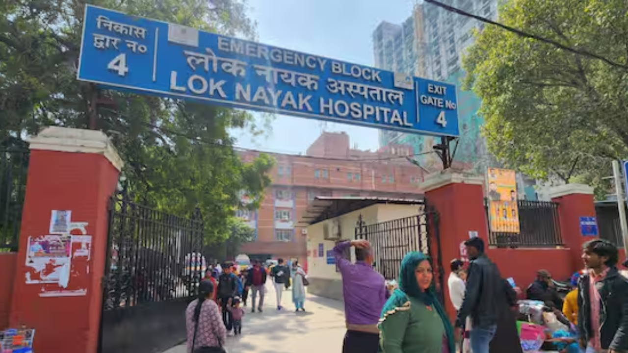 Delhi के LNJP Hospital में निकली 60 पदों पर भर्ती, लाखों में मिलेगी सैलरी; इस दिन वॉक-इन इंटरव्यू Delhi के LNJP Hospital में निकली 60 पदों पर भर्ती, लाखों में मिलेगी सैलरी; इस दिन वॉक-इन इंटरव्यू