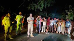 जमुई में अमंगल: मां नेतुला मंदिर को दंडवत देकर लौट रहीं 9 लड़कियों को हाइवा ने कुचला, दो की मौत, 7 घायल