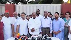हाई-टी मीटिंग के बाद इंडिया गठबंधन की प्रेस कॉन्फ्रेंस, राहुल गांधी बोले-'लोकतंत्र को बचाने के लिए पूरा विपक्ष एकजुट'