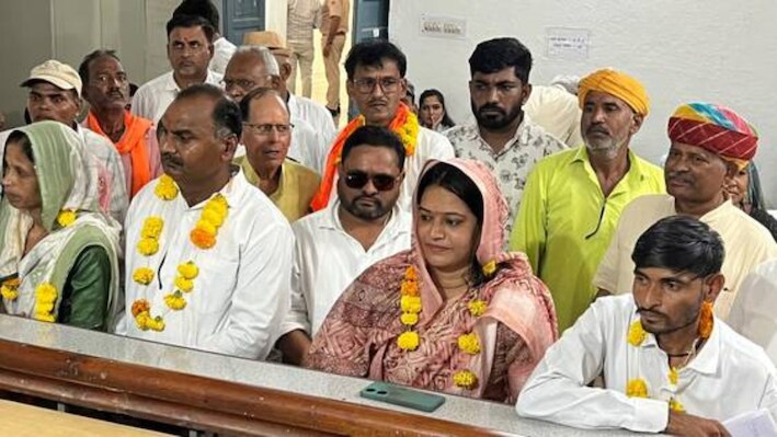 सागवाड़ा में पंचायत चुनाव को लेकर बढ़ी हलचल: BJP के दो दिग्गज नेताओं की बेटी और बहू ने भरा नामांकन