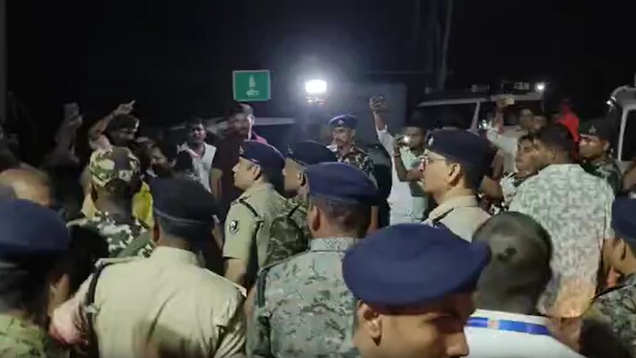 एक ही घर के 7 चिराग बुझ जाने से दहला वैशाली: नाव पलटने से 14 मासूमों की मौत, आक्रोशित लोगों ने जिला प्रशासन और तेजस्वी पर साधा निशाना