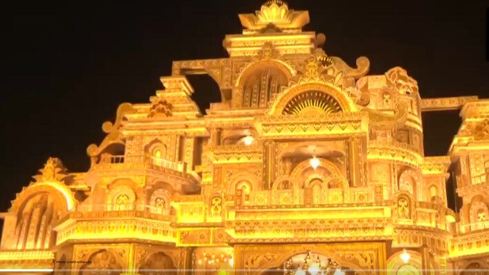 Durga Puja: बंगाल के इस दुर्गा पंडाल को देख आंखें चौंधिया जाएंगी, 100 किलो सोने से सजाई गईं मातारानी
