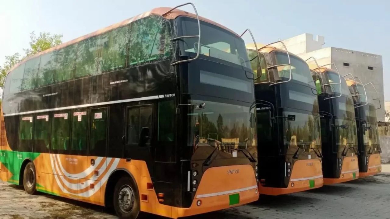 अब सफर की टेंशन होगी कम! ग्रेटर नोएडा में बढ़ीं इलेक्ट्रिक बसें, नए रूट भी शुरू अब सफर की टेंशन होगी कम! ग्रेटर नोएडा में बढ़ीं इलेक्ट्रिक बसें, नए रूट भी शुरू