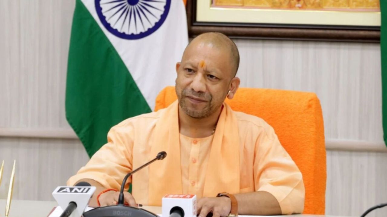 UP में 6 IAS अफसरों का ट्रांसफर: आगरा से आजमगढ़ तक बदले गए CDO, सीएम योगी का फैसला UP में 6 IAS अफसरों का ट्रांसफर: आगरा से आजमगढ़ तक बदले गए CDO, सीएम योगी का फैसला