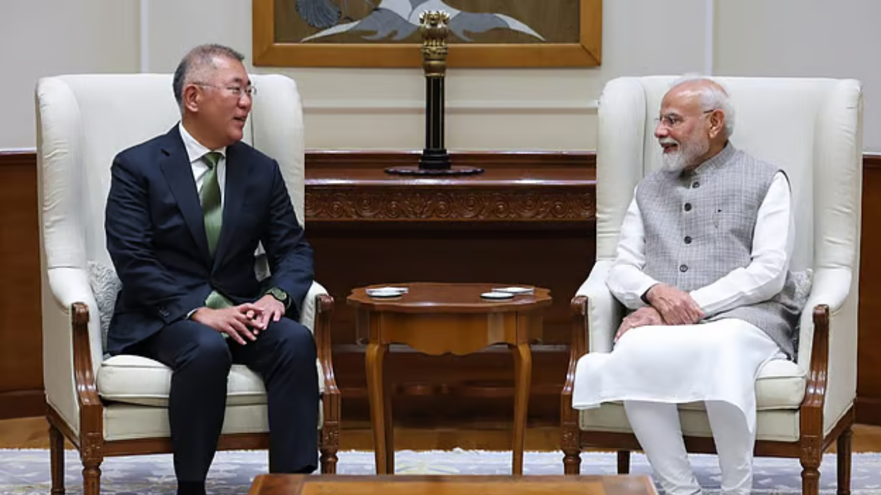 भारत में हुंडई का मेगा प्लान! ₹1.4 लाख करोड़ के निवेश कैसे बदलेगा ऑटो और EV बाजार? भारत में हुंडई का मेगा प्लान! ₹1.4 लाख करोड़ के निवेश कैसे बदलेगा ऑटो और EV बाजार?