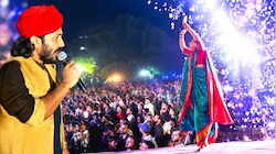 चित्तौड़गढ़ में भक्ति का नया अंदाज: भजन क्लबिंग में झूमे युवा, 'हनुमान अंश' के अभिनेता भी पहुंचे