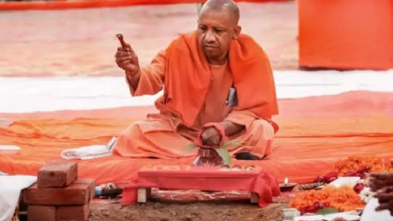 अतीक की जमीन पर गरीबों का आशियाना: कसारी-मसारी में आधारशिला रखेंगे सीएम योगी, बनेंगे 602 फ्लैट अतीक की जमीन पर गरीबों का आशियाना: कसारी-मसारी में आधारशिला रखेंगे सीएम योगी, बनेंगे 602 फ्लैट