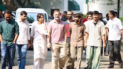 राहुल गांधी ने जिस NSUI कार्यकर्ता को कैमरे के सामने किया पेश, दिल्ली में कॉन्स्टेबल ने उसके खिलाफ दर्ज कराई FIR