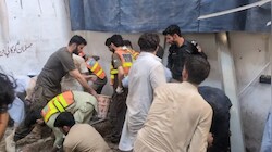 पाकिस्तान में बड़ा हादसा; पेशावर में स्कूल की छत गिरने से 32 छात्रों और एक महिला टीचर की मौत