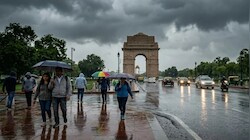 बदल रहा मौसम.. आ गई सर्दी: दिल्ली-NCR में बारिश से सुहाना हुआ मौसम, ऑरेंज अलर्ट