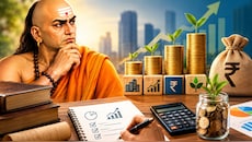 अमीर बनना है तो अपनाएं आचार्य चाणक्य के ये फाइनेंशियल रूल्स, पैसों की कमी से मिलेगी राहत