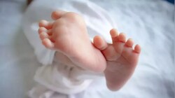अस्पताल के गेट पर ताला...अंदर सोता रहा सिस्टम, छत्तीसगढ़ की इस घटना ने हर किसी को झकझोर दिया