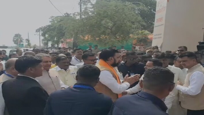 भीड़ के उत्साह को देख पैदल चलने लगे सीएम सम्राट: मुजफ्फरपुर को 140.95 करोड़ का तोहफा, लेदर पार्क का किया उद्घाटन