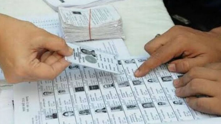वोटर लिस्ट में नाम जुड़वाने का बड़ा मौका: चुनाव आयोग ने 17 राज्यों में शुरू किया SSR, जानिए कौन कर सकेगा अप्लाई