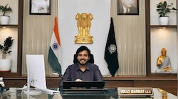 जयपुर के IAS विकास मरमट पर बड़ा आरोप! बेंगलुरु के पब में पुलिस से बदसलूकी और मारपीट, CM नायडू ने मांगी रिपोर्ट