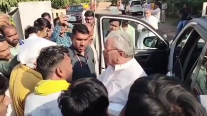 'हां, आप गधे हो, मैं ग्रेजुएट हूं...', विधायक के सवाल पर भड़का युवक, OBC आरक्षण पर शिवपुरी में हंगामा