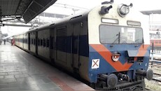 दुर्गा पूजा पर रेलवे की तैयारी: सियालदह-हावड़ा रूट पर 67 एक्स्ट्रा स्पेशल लोकल ट्रेन चलेंगी, त्योहार के मद्देनजर फैसला