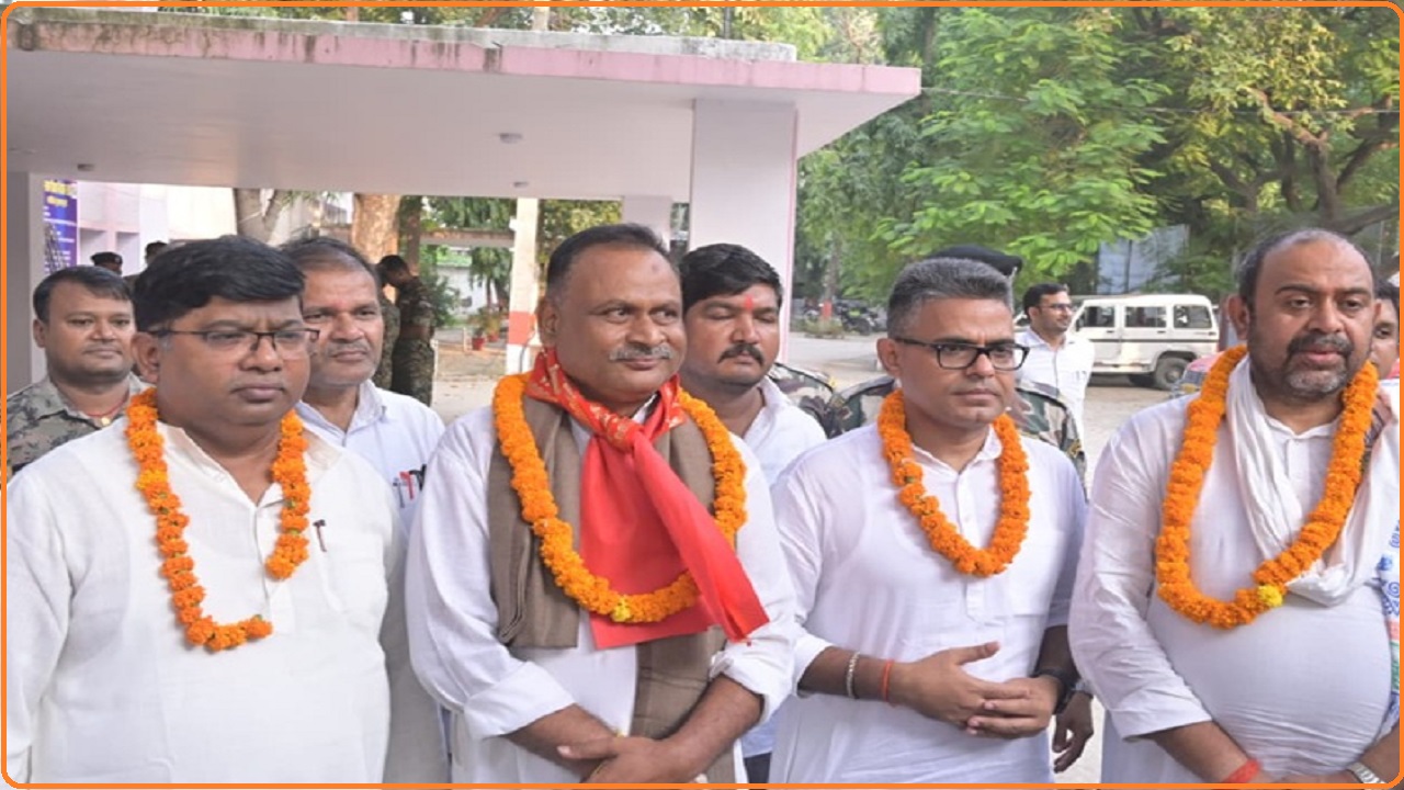 बिहार MLC चुनाव: RLM के बागी नेता राम पुकार सिन्हा ने वापस लिया नाम, JDU उम्मीदवार का करेंगे समर्थन बिहार MLC चुनाव: RLM के बागी नेता राम पुकार सिन्हा ने वापस लिया नाम, JDU उम्मीदवार का करेंगे समर्थन