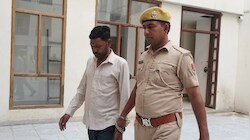 होटल में पुलिस की दबिश से मचा हड़कंप: कथित देह व्यापार का खुलासा, सरदारशहर में संचालक गिरफ्तार