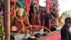 दुर्गा पूजा के जश्न के बीच सहमे हुए हैं बांग्लादेश के हिंदू, हो रहे मंदिरों पर हमले, मूर्तियां खंडित करने के अब तक 34 मामले आए सामने