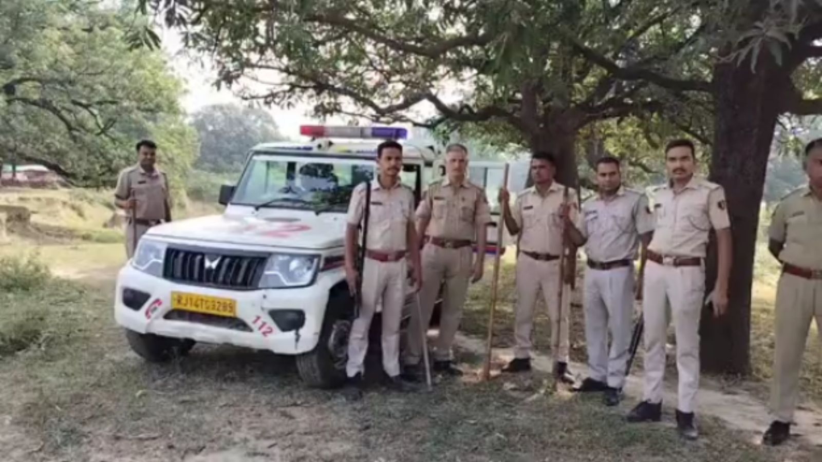 बवाल से थर्रा उठा कोटा: भील और भोपा परिवारों के बीच झगड़े के बाद तनाव, चप्पे-चप्पे पर RAC और QRT ने संभाला मोर्चा बवाल से थर्रा उठा कोटा: भील और भोपा परिवारों के बीच झगड़े के बाद तनाव, चप्पे-चप्पे पर RAC और QRT ने संभाला मोर्चा
