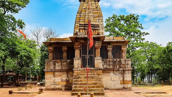 छत्तीसगढ़ का अनोखा मंदिर: पहाड़ों पर विराजीं मां महिषासुर मर्दिनी, कलचुरी वंश के राजा ने कराया था निर्माण